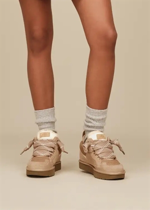 W Lowmel shoe Sand UGG 